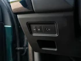 Land Rover Discovery 3.0 SDV6 HSE Luxury 3.0 SDV6 HSE Luxury thumbnail 23