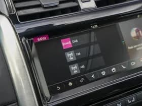 Land Rover Discovery 3.0 SDV6 HSE Luxury 3.0 SDV6 HSE Luxury thumbnail 26