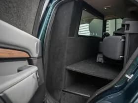 Land Rover Discovery 3.0 SDV6 HSE Luxury 3.0 SDV6 HSE Luxury thumbnail 8