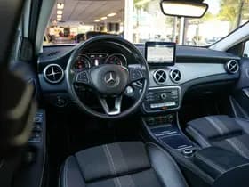 Mercedes-Benz GLA 180 Sport Edition 180 Sport Edition thumbnail 2