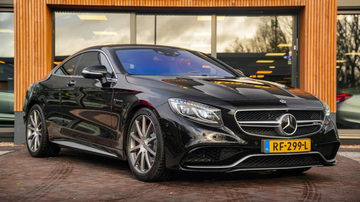 Mercedes-Benz S-Klasse Coupé AMG 63 4Matic Coupé AMG 63 4Matic — foto 1