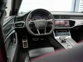 Audi A6 Avant RS 6 TFSI quattro Avant RS 6 TFSI quattro thumbnail 4