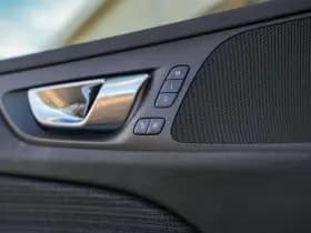 Volvo V60 Cross Country 2.0 B5 AWD Pro Cross Country 2.0 B5 AWD Pro thumbnail 25