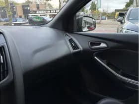 Ford FOCUS Wagon 2.0 EcoBoost ST-2 2.0 EcoBoost ST-2 thumbnail 29