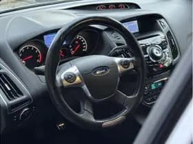 Ford FOCUS Wagon 2.0 EcoBoost ST-2 2.0 EcoBoost ST-2 thumbnail 10