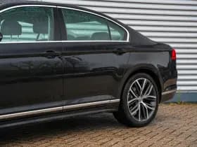 Volkswagen Passat 1.5 TSI Elegance Business R 1.5 TSI Elegance Business R thumbnail 30
