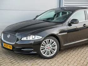 Jaguar XJ 3.0 V6D Portfolio 3.0 V6D Portfolio thumbnail 32