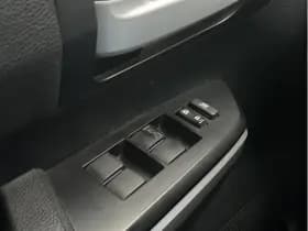 Toyota Tundra 5.7 V8 Double Cab 5.7 V8 Double Cab thumbnail 23