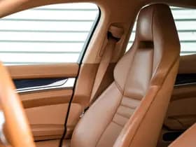 Porsche Panamera 3.0 S Hybrid 3.0 S Hybrid thumbnail 27