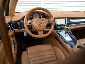 Porsche Panamera 3.0 S Hybrid 3.0 S Hybrid thumbnail 4