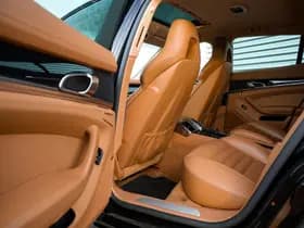 Porsche Panamera 3.0 S Hybrid 3.0 S Hybrid thumbnail 10