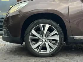 Peugeot 2008 1.6 VTi Féline 1.6 VTi Féline thumbnail 5