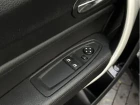 BMW 1-serie 114i Business+ 114i Business thumbnail 14