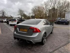 Volvo S60 1.6 T3 R-Design 1.6 T3 R-Design thumbnail 3