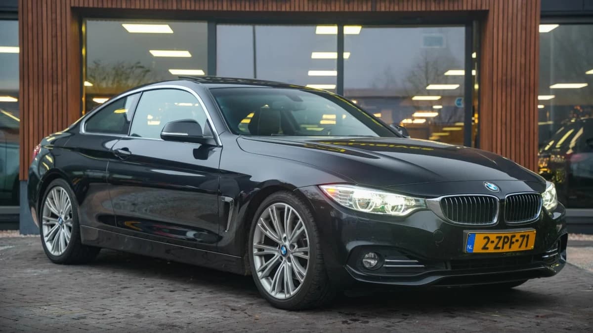 BMW 4 Serie Coupé 428i High Executive Coupé 428i High Executive — foto 1