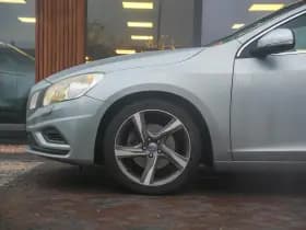 Volvo S60 1.6 T3 R-Design 1.6 T3 R-Design thumbnail 12