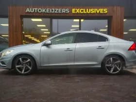 Volvo S60 1.6 T3 R-Design 1.6 T3 R-Design thumbnail 5