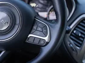 Jeep Compass 1.4 MultiAir Longitude 1.4 MultiAir Longitude thumbnail 27