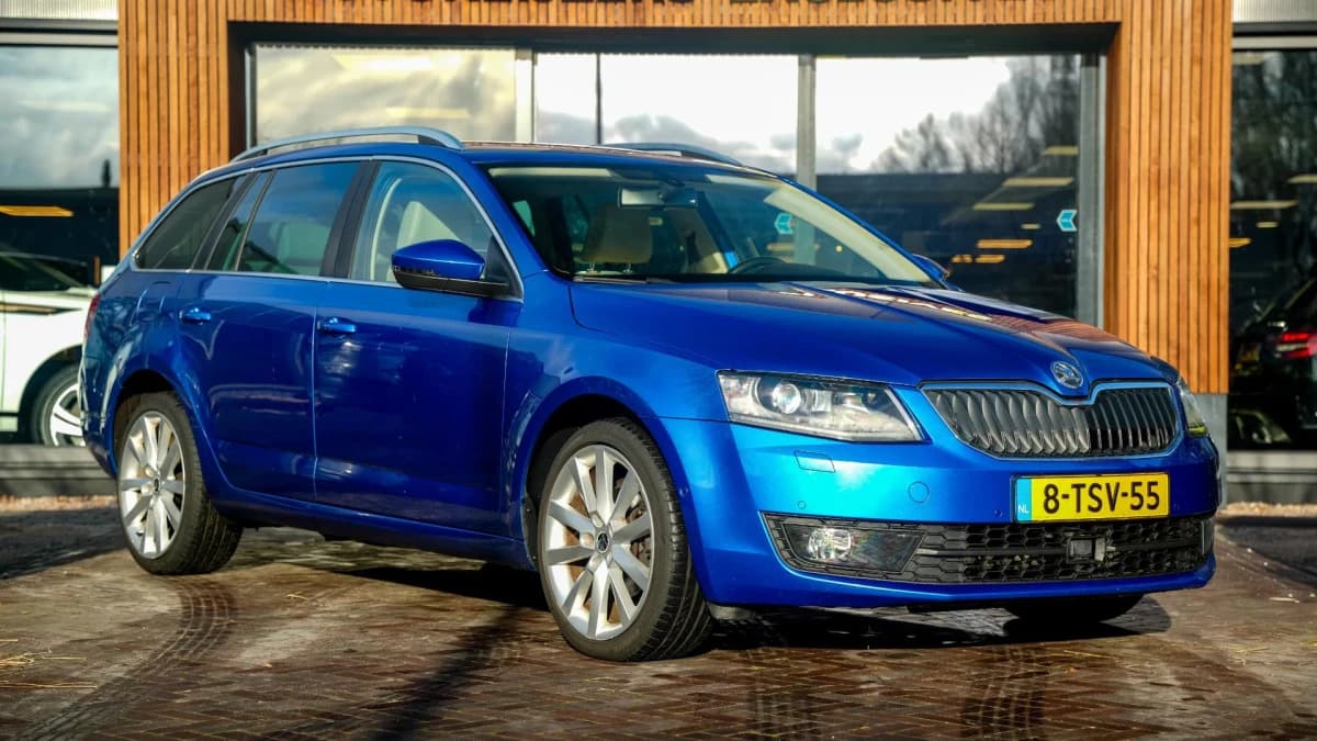 Škoda Octavia Combi 1.4 TSI Greentech Elegance Businessline Combi 1.4 TSI Greentech Elegance Businessline — foto 1