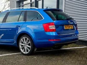 Škoda Octavia Combi 1.4 TSI Greentech Elegance Businessline Combi 1.4 TSI Greentech Elegance Businessline thumbnail 32