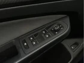 Volkswagen Golf Variant 1.5 eTSI R-Line Variant 1.5 eTSI R-Line thumbnail 33