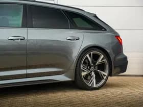 Audi A6 Avant RS 6 TFSI quattro Avant RS 6 TFSI quattro thumbnail 35