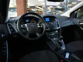 Ford Focus 1.0 EcoBoost Titanium 1.0 EcoBoost Titanium thumbnail 2