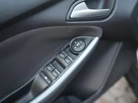 Ford Focus 1.0 EcoBoost Titanium 1.0 EcoBoost Titanium thumbnail 12