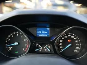 Ford Focus 1.0 EcoBoost Titanium 1.0 EcoBoost Titanium thumbnail 14