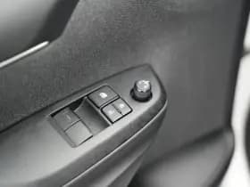 Toyota Yaris 1.5 Hybrid Comfort 1.5 Hybrid Comfort thumbnail 16