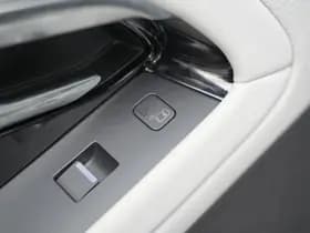 Land Rover Range Rover Evoque 2.0 P200 AWD R-Dynamic S 2.0 P200 AWD R-Dynamic S thumbnail 16