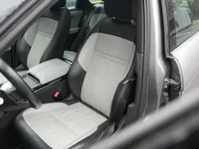 Land Rover Range Rover Evoque 2.0 P200 AWD R-Dynamic S 2.0 P200 AWD R-Dynamic S thumbnail 4