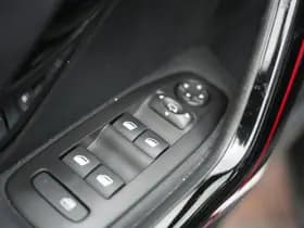 Peugeot 2008 1.2 PureTech GT-line 1.2 PureTech GT-line thumbnail 18