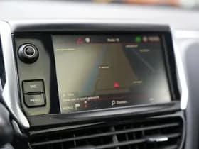 Peugeot 2008 1.2 PureTech GT-line 1.2 PureTech GT-line thumbnail 26