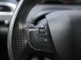 Peugeot 2008 1.2 PureTech GT-line 1.2 PureTech GT-line thumbnail 33