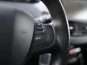 Peugeot 2008 1.2 PureTech GT-line 1.2 PureTech GT-line thumbnail 34