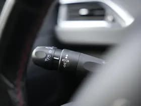 Peugeot 2008 1.2 PureTech GT-line 1.2 PureTech GT-line thumbnail 36