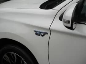 Mitsubishi Outlander 2.0 PHEV Premium 2.0 PHEV Premium thumbnail 4