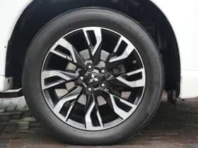 Mitsubishi Outlander 2.0 PHEV Premium 2.0 PHEV Premium thumbnail 39