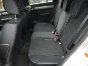 Suzuki Swift 1.3 GLS 1.3 GLS thumbnail 11