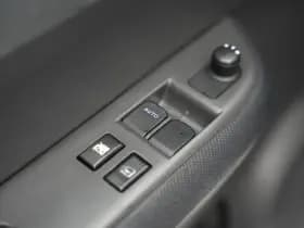 Suzuki Swift 1.3 GLS 1.3 GLS thumbnail 15