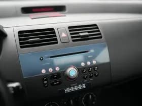 Suzuki Swift 1.3 GLS 1.3 GLS thumbnail 18