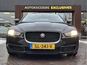 Jaguar XE 2.0 Prestige Pro Edition 2.0 Prestige Pro Edition thumbnail 3