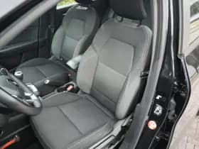 Renault Captur 1.0 TCe 100 Bi-Fuel Zen 1.0 TCe 100 Bi-Fuel Zen thumbnail 4