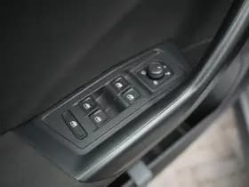 Volkswagen T-Roc 1.0 TSI Life 1.0 TSI Life thumbnail 17