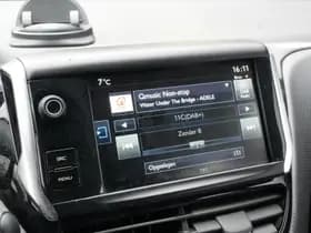 Peugeot 2008 1.2 PureTech Blue Lion 1.2 PureTech Blue Lion thumbnail 18