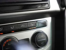 Volkswagen Passat Variant 1.6 TDI Connected Series Variant 1.6 TDI Connected Series thumbnail 15