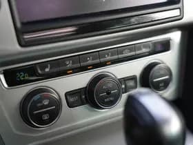 Volkswagen Passat thumbnail 24