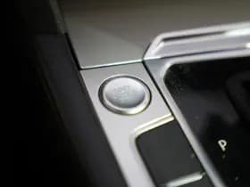 Volkswagen Passat thumbnail 25