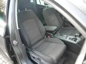 Volkswagen Passat Variant 1.6 TDI Connected Series Variant 1.6 TDI Connected Series thumbnail 4